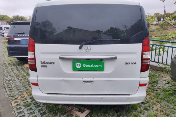 Used Mercedes-Benz Viano 2013 3.0L Navigator Edition Rear