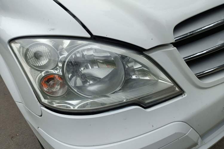 Used Mercedes-Benz Viano 2013 3.0L Comfort Edition Right Front Headlight