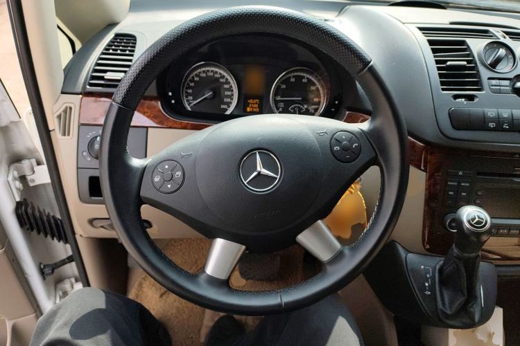 Used Mercedes-Benz Viano 2013 3.0L Comfort Edition Steering Wheel