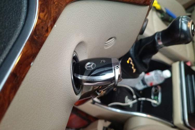 Used Mercedes-Benz Viano 2013 3.0L Navigator Edition Vehicle Key