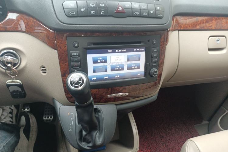 Used Mercedes-Benz Viano 2014 3.5L Premier Edition Audio And AC Panel