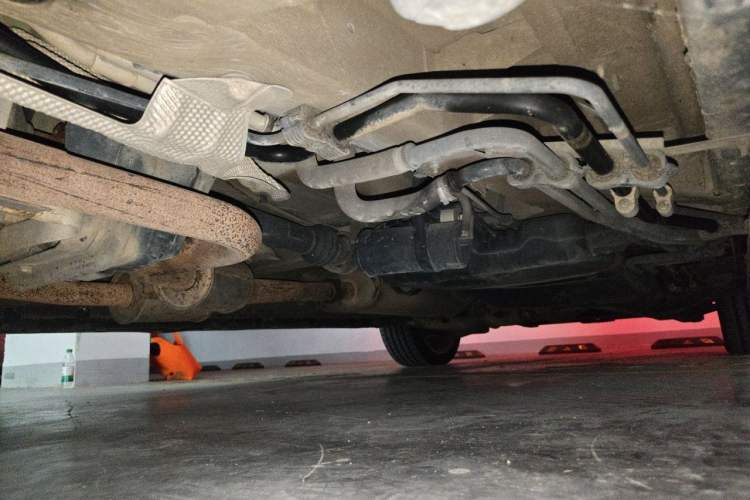 Used Mercedes-Benz Viano 2014 3.5L Premier Edition Chassis Front Left