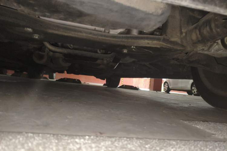 Used Mercedes-Benz Viano 2014 3.5L Premier Edition Chassis Front
