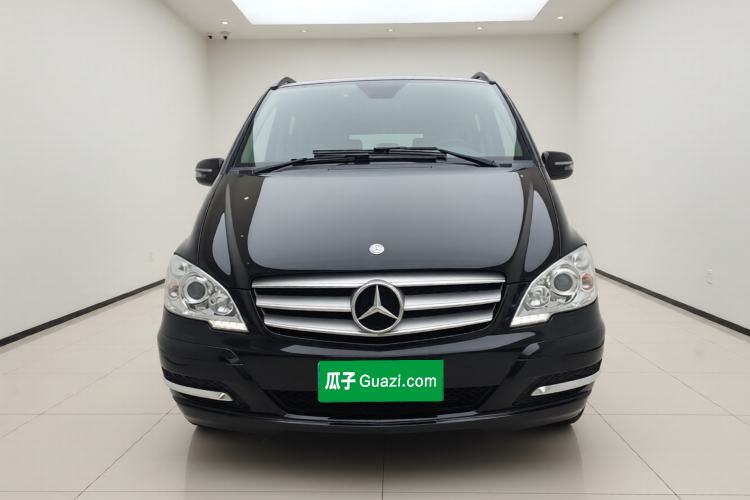 Used Mercedes-Benz Viano 2014 3.5L Premier Edition Exterior 1