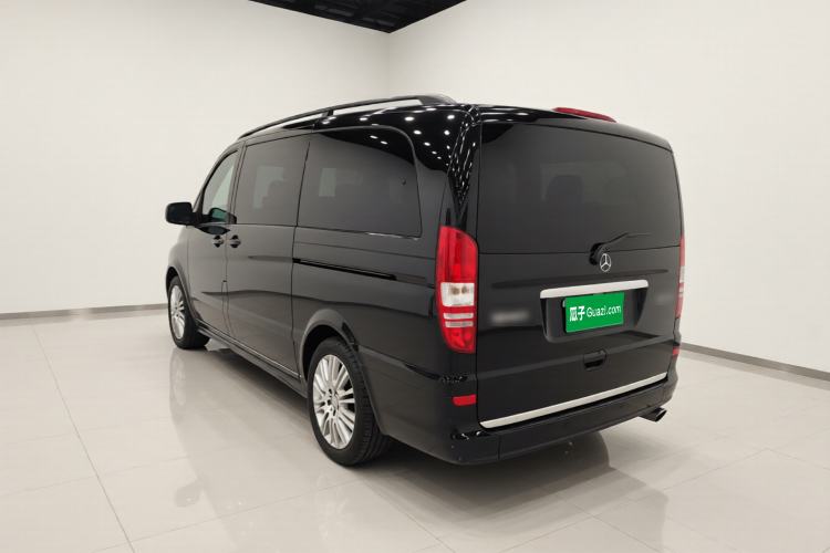Used Mercedes-Benz Viano 2014 3.5L Premier Edition Exterior 3