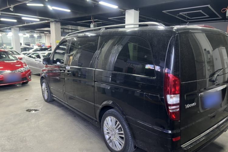 Used Mercedes-Benz Viano 2014 3.5L Premier Edition Exterior 4