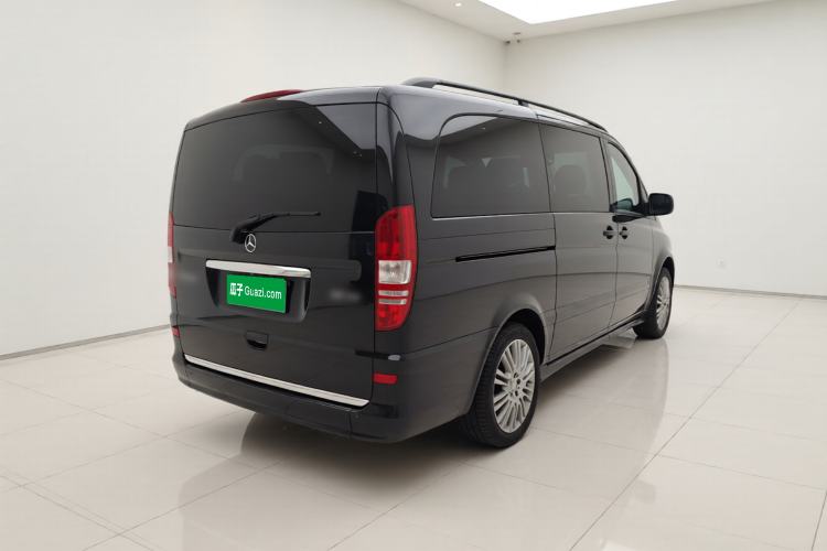 Used Mercedes-Benz Viano 2014 3.5L Premier Edition Exterior 5