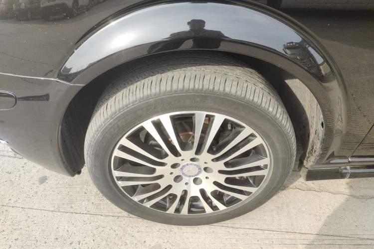 Used Mercedes-Benz Viano 2014 3.5L Premier Edition Exterior 7