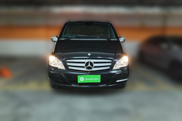 Used Mercedes-Benz Viano 2014 3.5L Premier Edition Front
