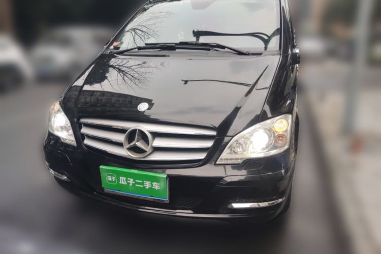 Used Mercedes-Benz Viano 2014 3.5L Premier Edition Front