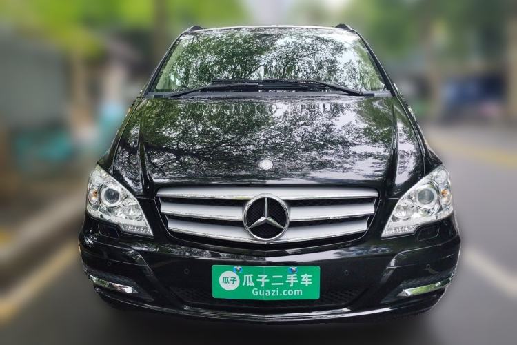 Used Mercedes-Benz Viano 2014 3.5L Premier Edition Front