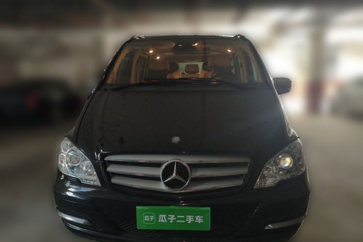 Used Mercedes-Benz Viano 2014 3.5L Premier Edition Front