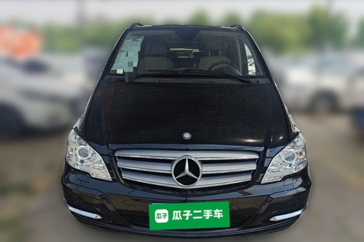 Used Mercedes-Benz Viano 2014 3.5L Premier Edition Front