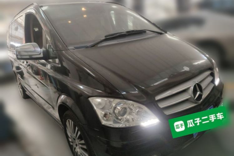 Used Mercedes-Benz Viano 2014 3.5L Premier Edition Front Right 45 Deg