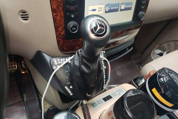 Used Mercedes-Benz Viano 2014 3.5L Premier Edition Gear Lever