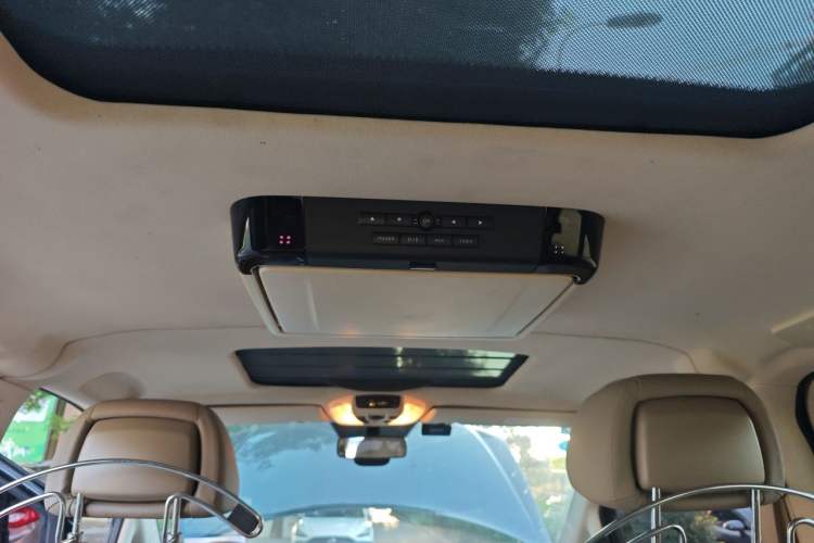Used Mercedes-Benz Viano 2014 3.5L Premier Edition Headliner