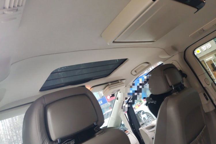 Used Mercedes-Benz Viano 2014 3.5L Premier Edition Headliner