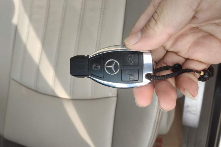 Used Mercedes-Benz Viano 2014 3.5L Premier Edition Interior 1