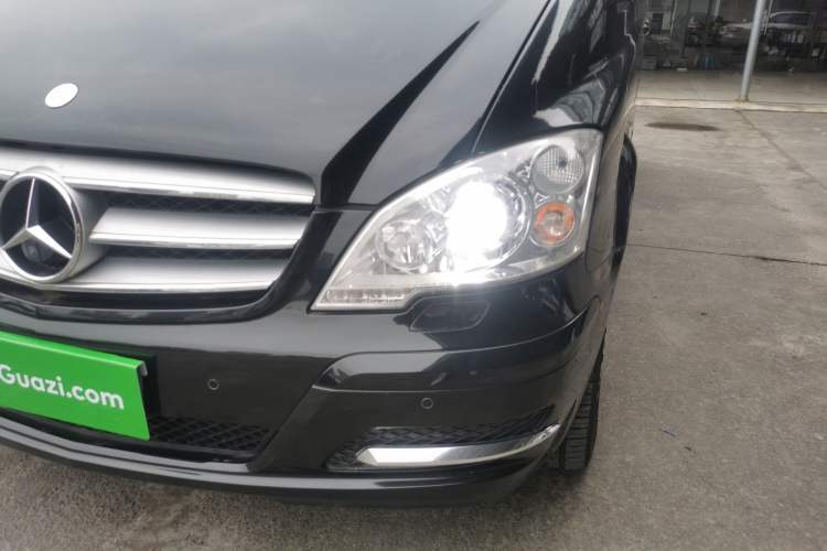 Used Mercedes-Benz Viano 2014 3.5L Premier Edition Left Front Headlight