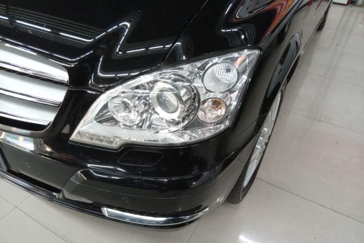 Used Mercedes-Benz Viano 2014 3.5L Premier Edition Left Front Headlight