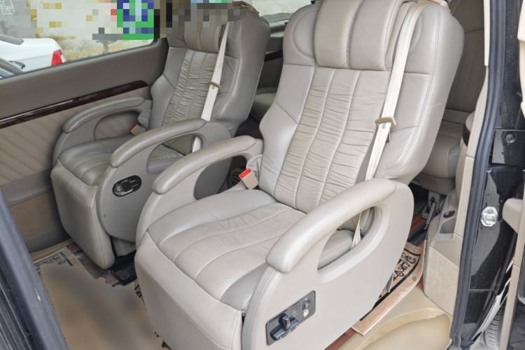 Used Mercedes-Benz Viano 2014 3.5L Premier Edition Left Rear Seat