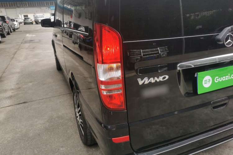 Used Mercedes-Benz Viano 2014 3.5L Premier Edition Left Rear Taillight