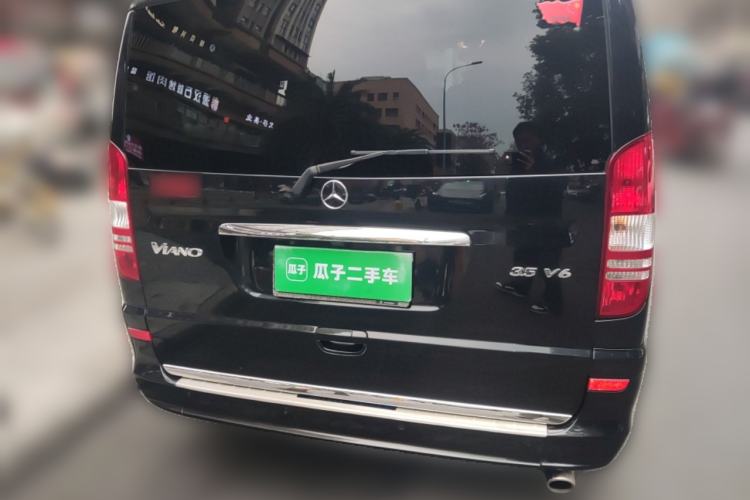 Used Mercedes-Benz Viano 2014 3.5L Premier Edition Rear