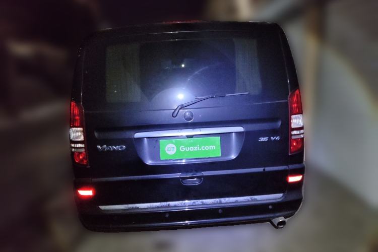 Used Mercedes-Benz Viano 2014 3.5L Premier Edition Rear
