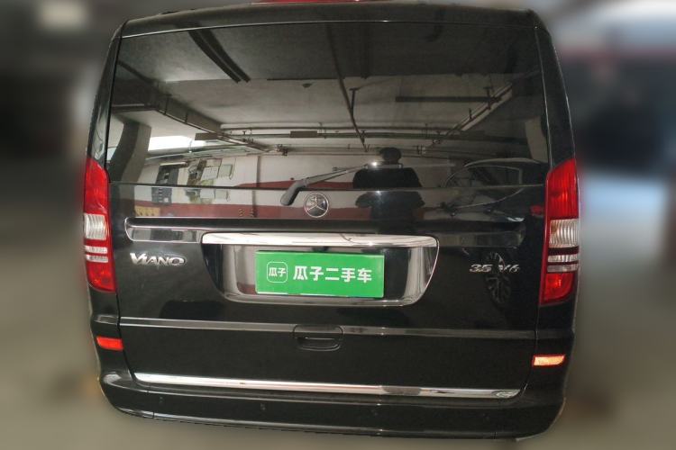 Used Mercedes-Benz Viano 2014 3.5L Premier Edition Rear