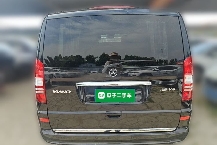 Used Mercedes-Benz Viano 2014 3.5L Premier Edition Rear
