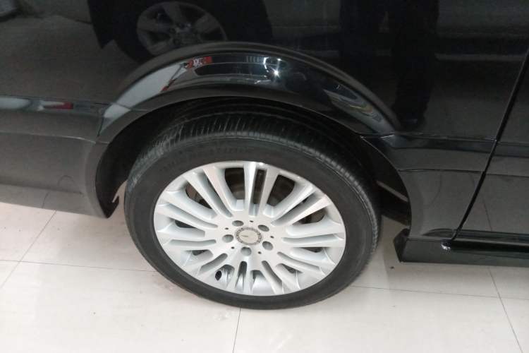 Used Mercedes-Benz Viano 2014 3.5L Premier Edition Right Rear Wheel Hub