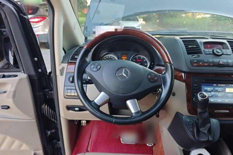 Used Mercedes-Benz Viano 2014 3.5L Premier Edition Steering Wheel