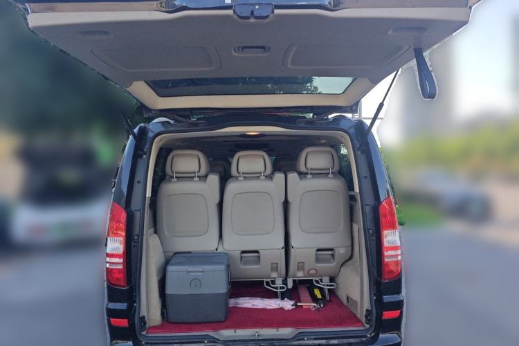 Used Mercedes-Benz Viano 2014 3.5L Premier Edition Trunk