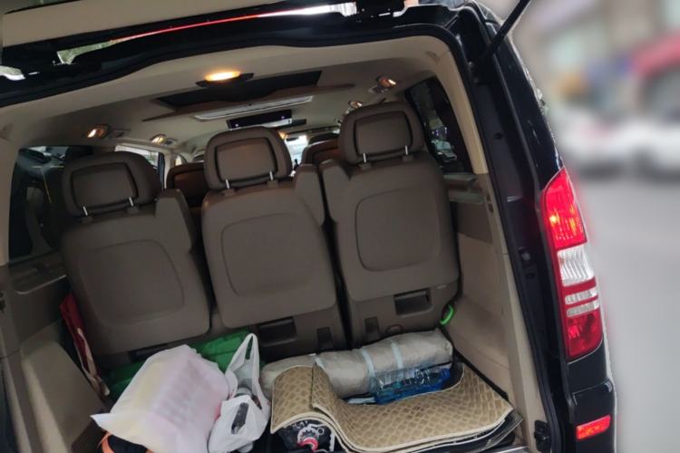 Used Mercedes-Benz Viano 2014 3.5L Premier Edition Trunk