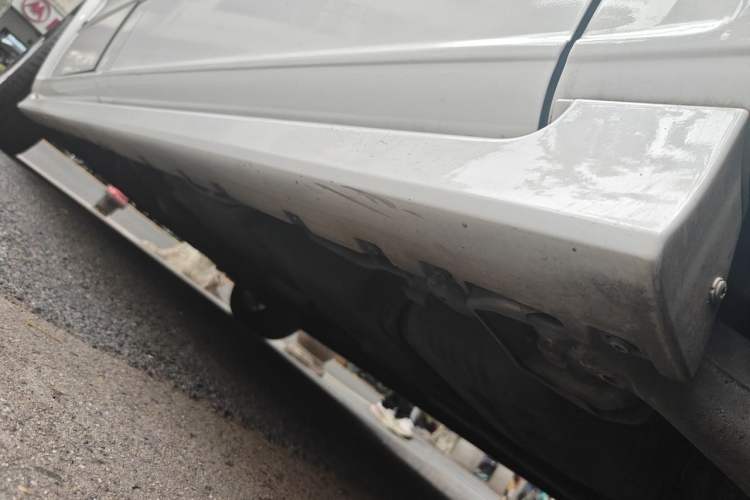 Used Mercedes-Benz Viano 2014 3.5L Premier Edition Chassis Rear Left