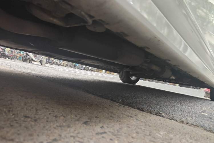 Used Mercedes-Benz Viano 2014 3.5L Premier Edition Chassis Rear Right