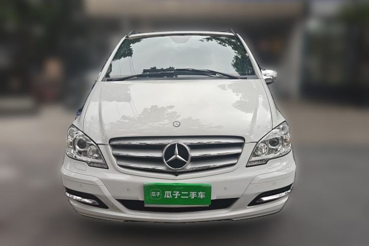 Used Mercedes-Benz Viano 2014 3.5L Premier Edition Front