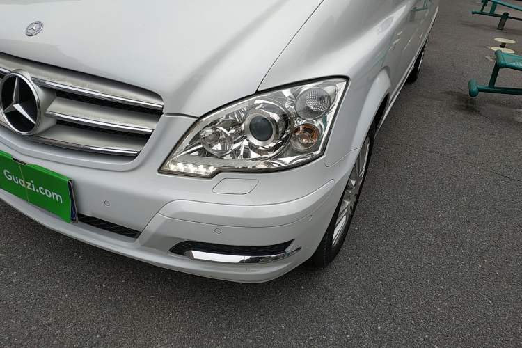 Used Mercedes-Benz Viano 2014 3.5L Premier Edition Left Front Headlight