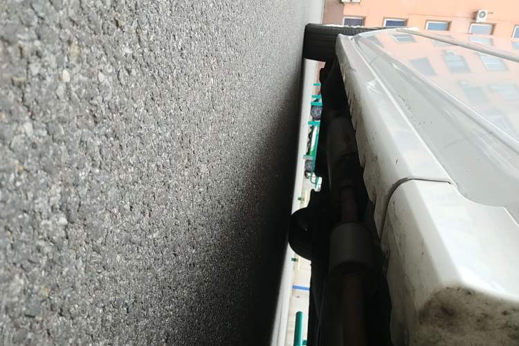 Used Mercedes-Benz Viano 2014 3.5L Premier Edition Right Side Sill