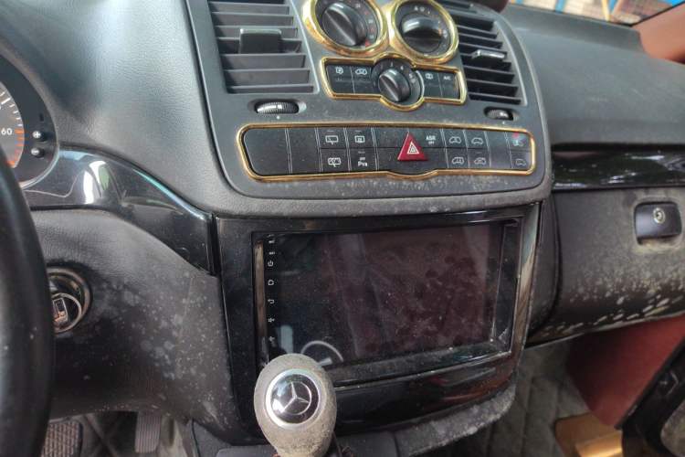 Used Mercedes-Benz Viano 2015 3.0L Partner Edition Audio And AC Panel