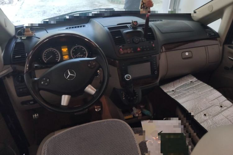 Used Mercedes-Benz Viano 2015 3.0L Partner Edition Center Console