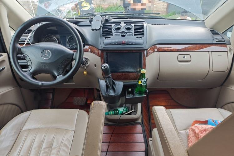 Used Mercedes-Benz Viano 2015 3.0L Partner Edition Center Console