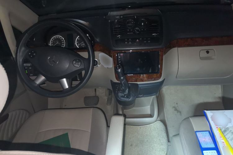 Used Mercedes-Benz Viano 2015 3.0L Partner Edition Center Console