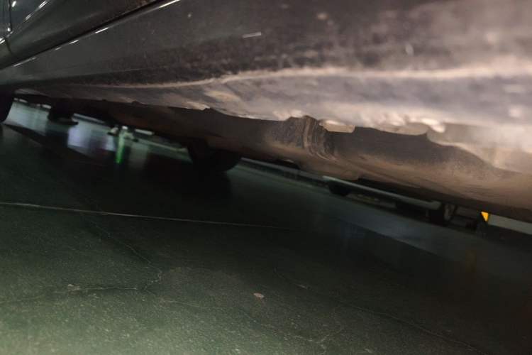 Used Mercedes-Benz Viano 2015 3.0L Partner Edition Chassis Rear Left