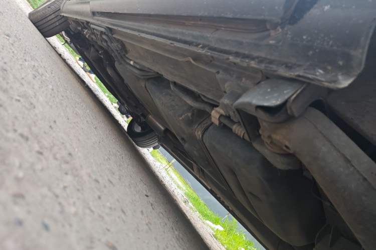 Used Mercedes-Benz Viano 2015 3.0L Partner Edition Chassis Rear Left