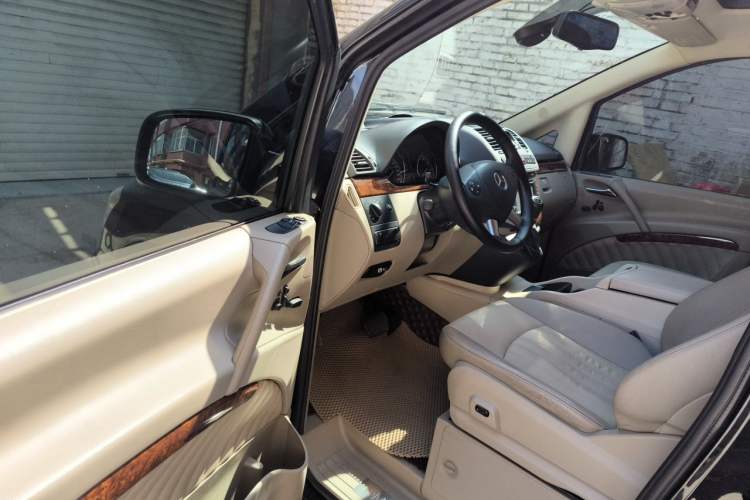 Used Mercedes-Benz Viano 2015 3.0L Partner Edition Driver Seat