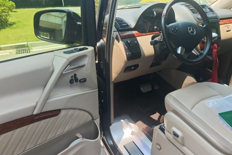 Used Mercedes-Benz Viano 2015 3.0L Partner Edition Driver Seat