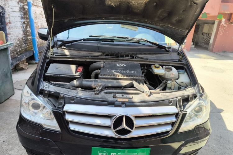 Used Mercedes-Benz Viano 2015 3.0L Partner Edition Engine Bay
