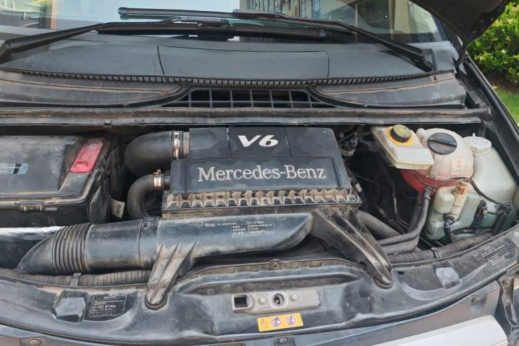 Used Mercedes-Benz Viano 2015 3.0L Partner Edition Engine Bay