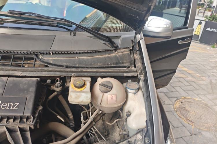 Used Mercedes-Benz Viano 2015 3.0L Partner Edition Engine Bay Left